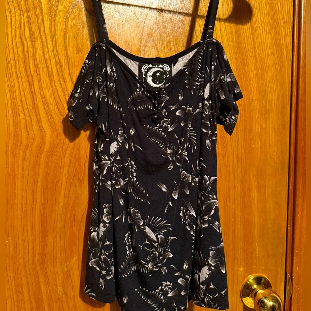 Killstar black floral with skulls off the shoulder top size small worn once